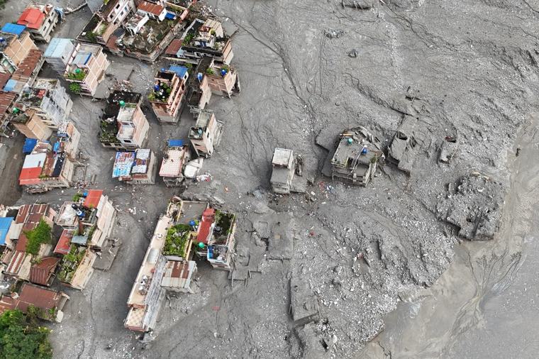 Le bilan de la crue au Népal s'alourdit encore à 1 204 morts et 4 216 disparus