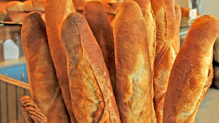 Baguette à Rs 8 : le produit réglementé difficile à trouver dans certains commerces, selon Raviraj Beechook